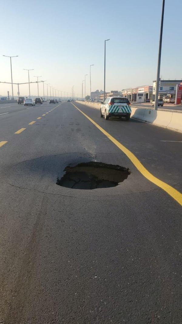 الخُبر.. خسف أسفلتي على طريق الملك خالد