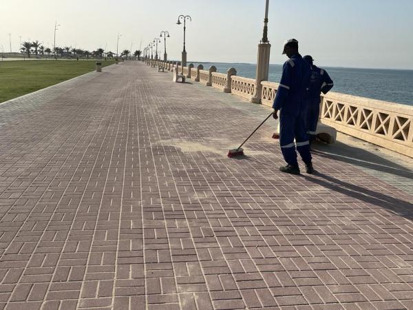 نظفت البلدية الكورنيش و7 حدائق عامة من صيانة الإنارة والمزروعات وجميع الخدمات- اليوم
