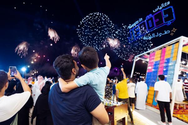 فعاليات عيد الفطر.. عروض الألعاب النارية في 