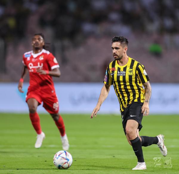 كأس الملك.. الهلال والاتحاد في صدام لا يقبل القسمة على اثنين