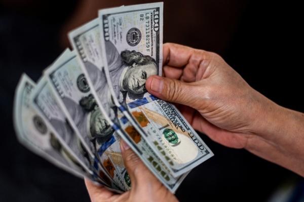 صعود اليورو وسط بوادر على زيادة أسعار الفائدة