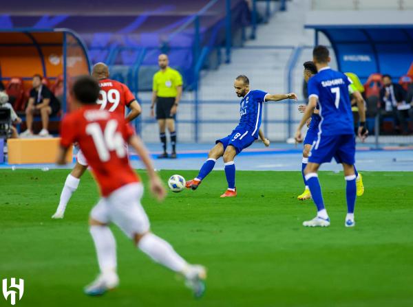بالدرجات .. الأفضل والأسوأ في الهلال أمام أوراوا