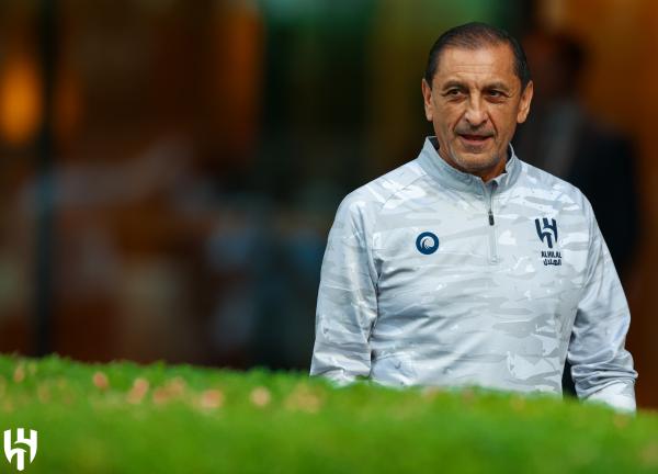  دياز يشرح للاعبي الهلال تكتيك مباراة أوراوا