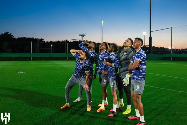 تفكيك أوراوا.. مهمة صعبة تنتظر الهلال في اليابان