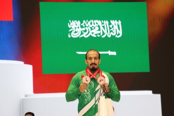 ال سليم يهدي الوطن برونزيتي بطولة آسيا لرفع الاثقال 