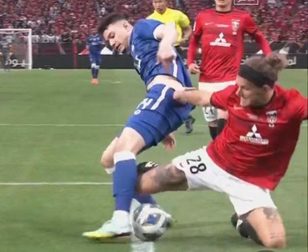 خبير تحكيمي: الهلال كان يستحق ركلة جزاء أمام أوراوا