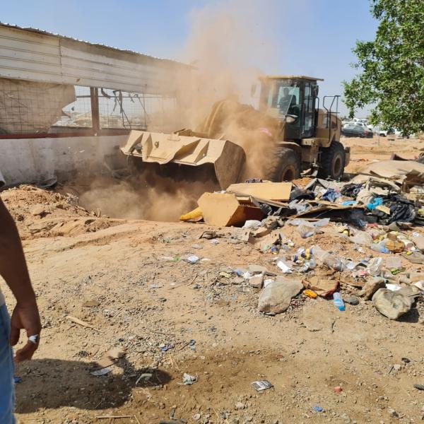 البئر يدوية وعميقة جدًا، سقط فيها أحد المواطنين، قبل أن يجري إنقاذه - اليوم