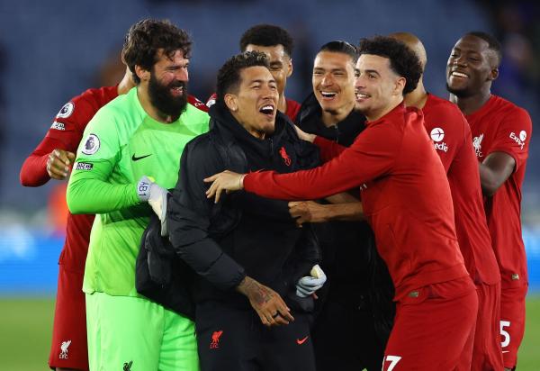 ليفربول يمزق ليستر ويعمق جراحه