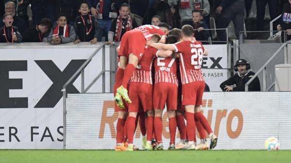 فرايبورج يبقي على آمال التأهل لدوري الأبطال بتغلبه على فولفسبورج