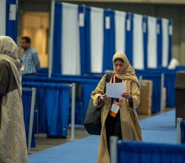 ٩ جوائز كبرى ومراكز متقدمة في منافسة علمية شملت ٧٠ دولة - اليوم