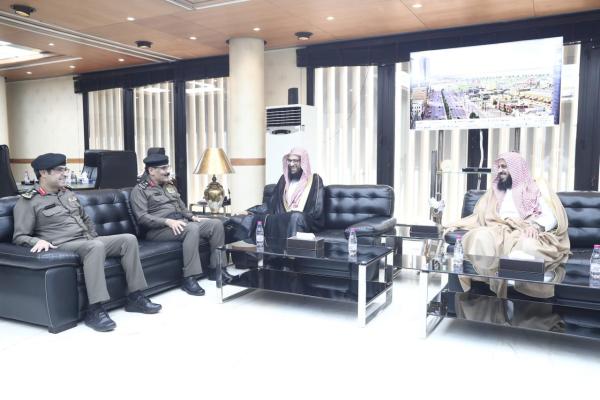 الأمر بالمعروف بالرياض تبحث مع شرطة المنطقة تجفيف منابع المخدرات