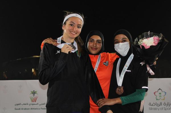 لجين الحميد : الطب نقلني لتحقيق الذهب