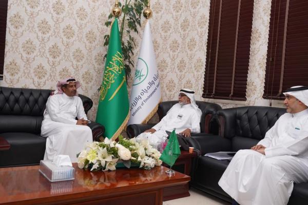 تعاون بين 'البيئة' والذوق العام لرفع مستوى تقديم الخدمات