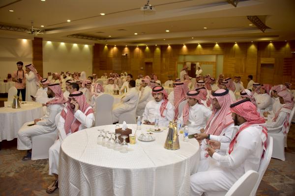 الحضور خلال حفل التكريم الذي أقامته جمعية نور