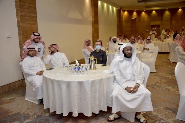 الحضور خلال حفل التكريم الذي أقامته جمعية نور