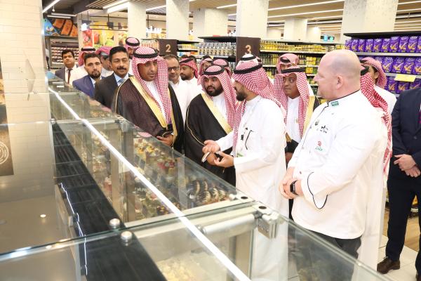لولو تفتتح متجر إكسبرس في جدة
