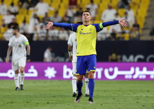 اجازة رونالدو تنهي موسمه مع النصر 