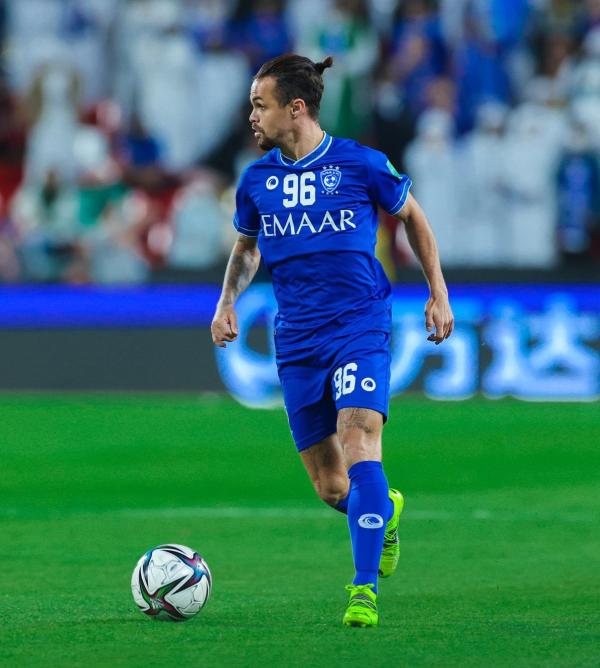 شرط الهلال لبيع ميشيل ديلغادو