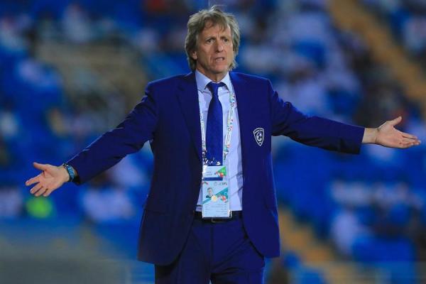 خيسوس يقترب من تدريب المنتخب السعودي