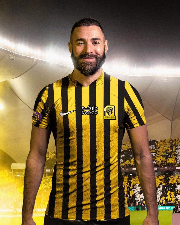 عاجل .. الإتحاد يعلن عن صفقة بنزيما رسمياً