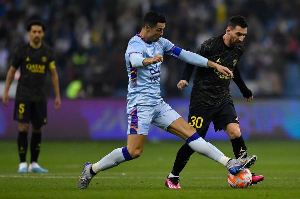 ماذا لو اجتمع رونالدو وميسي في دوري روشن؟