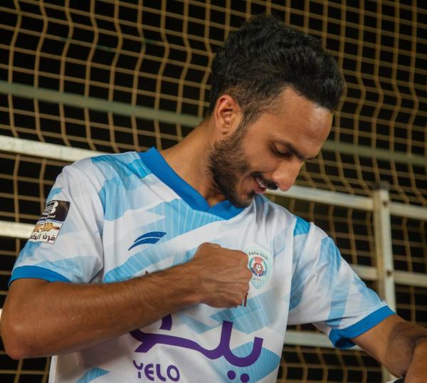 العمري يقترب من الاتحاد