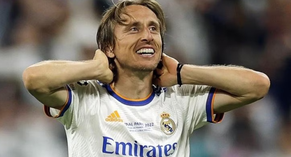 مودريتش يعلق على انتقال بنزيما للاتحاد