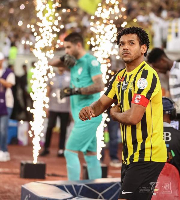 رومارينيو يتحدث عن انضمام بنزيما لـ الاتحاد