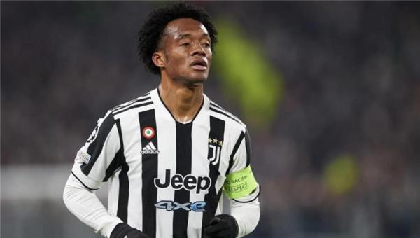 كوادرادو على رادار أندية دوري روشن السعودي