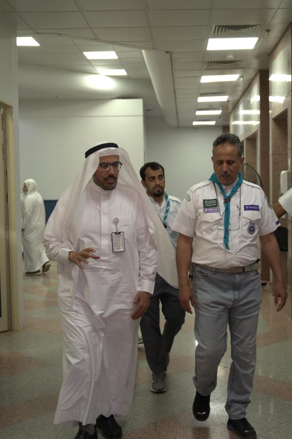 الفهد خلال الجولة بالمراكز الصحية بالمسجد النبوي - اليوم 