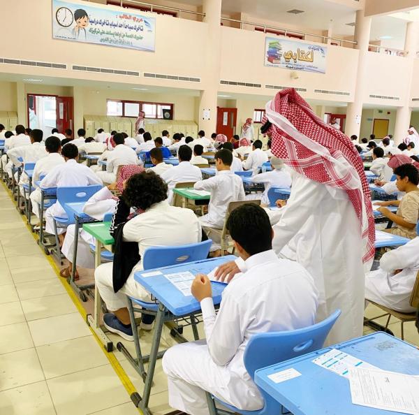 فيديو.. ٥ ملايين طالب ينتظمون في اختبارات نهاية العام