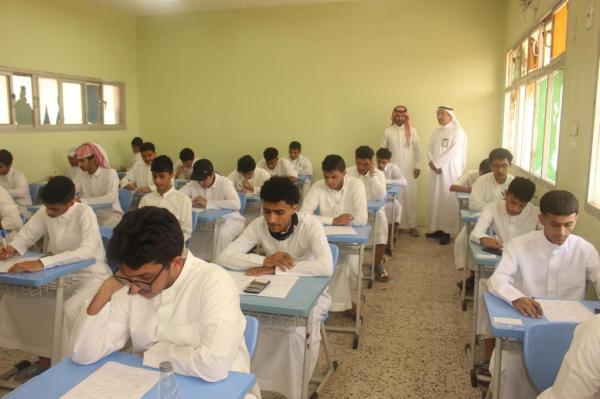 فيديو.. ٥ ملايين طالب ينتظمون في اختبارات نهاية العام