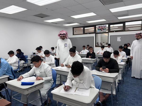 فيديو.. ٥ ملايين طالب ينتظمون في اختبارات نهاية العام