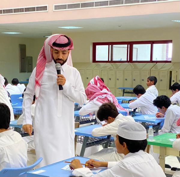 فيديو.. ٥ ملايين طالب ينتظمون في اختبارات نهاية العام