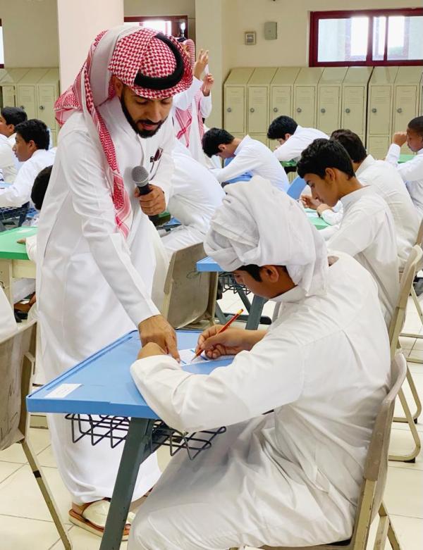 فيديو.. ٥ ملايين طالب ينتظمون في اختبارات نهاية العام