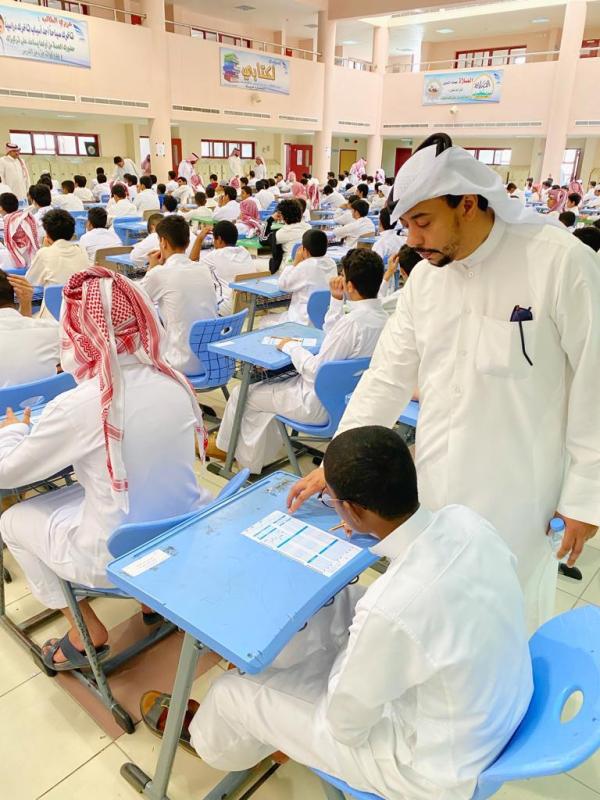 فيديو.. ٥ ملايين طالب ينتظمون في اختبارات نهاية العام