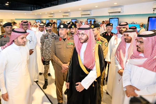 محافظ الطائف يتفقد مركز الضبط الأمني بالبهيته 