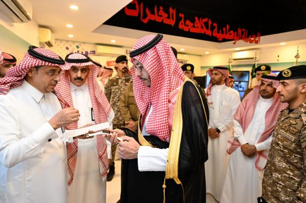 شاهد سمو محافظ الطائف العمل الذي تقدمة الجهات الأمنية لمنع تجاوز مخالفي أنظمة الحج واطلع على المعرض الإعلامي- اليوم