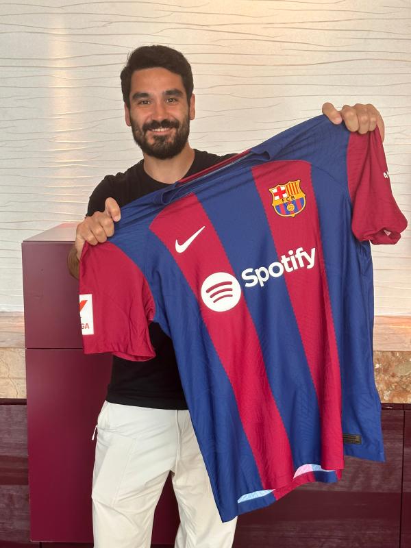 رسميا.. جوندوجان ينضم لبرشلونة حتى 2025
