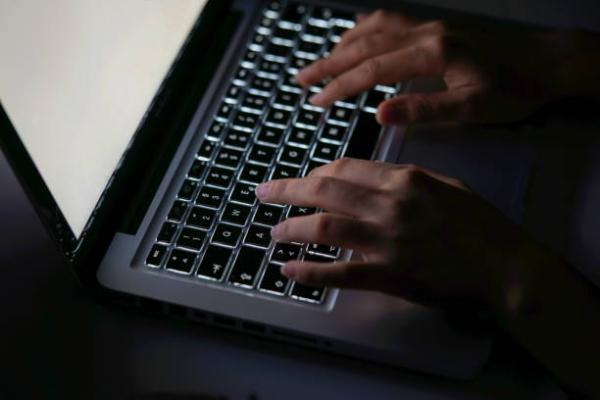 إيطاليا: تعرض الآلاف من خوادم الكمبيوتر في العالم لهجمات قرصنة