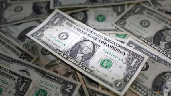 الدولار ينخفض بعد التباطؤ المفاجئ للتضخم في أمريكا