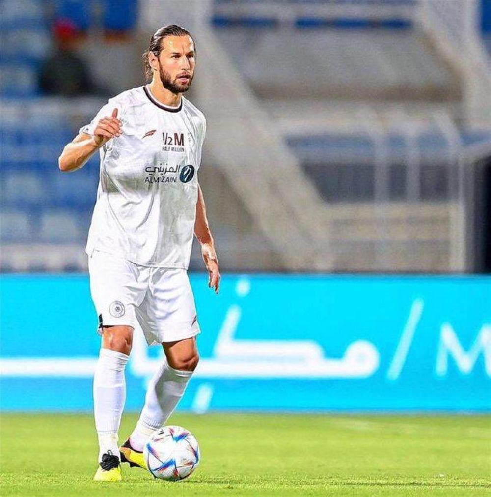 ابها يتعاقد مع ‏لاعب الشباب البولندي كريتشوفياك