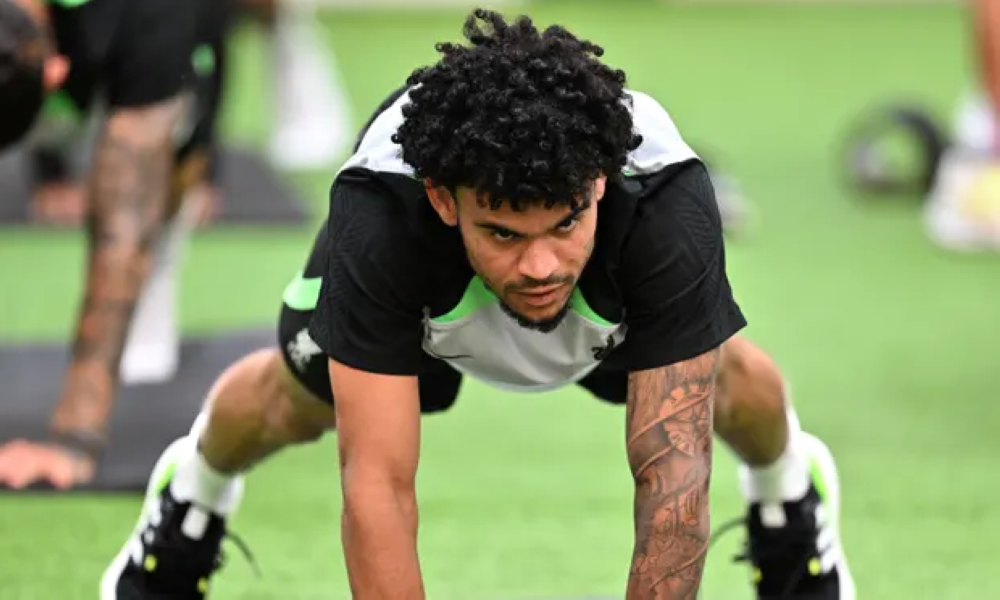 ليفربول يرفض رحيل لويس دياز إلى السعودية