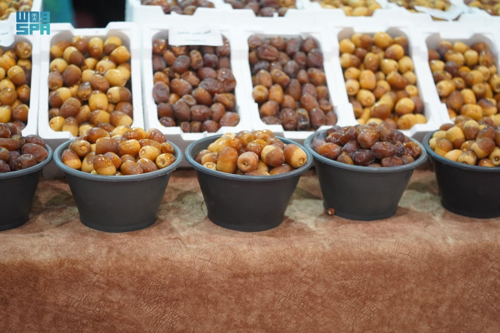الخميس.. مهرجان التمور والعسل بـ 'الجموم'