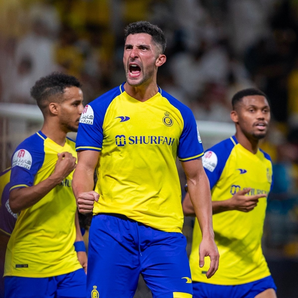 القادسية يتعاقد مع مدافع النصر السابق ألفارو جونزاليس