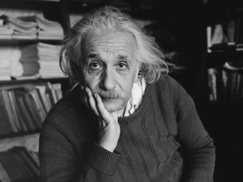 أينشتاين قدم أطروحته في 20 يوليو عام 1905 بجامعة زيورخ - موقع business insider