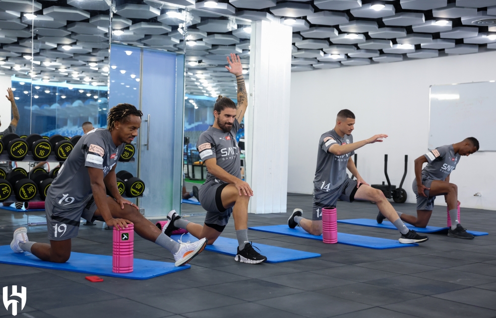 ظهور المالكي والمفرج.. الهلال يواصل تدريباته