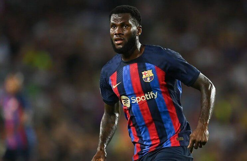 كيسيه لاعب برشلونة يُبدي ندمه على رفض الأهلي