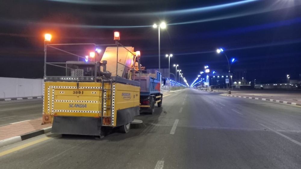رفع 3950 من النفايات المنزلية والمخلفات برأس تنورة