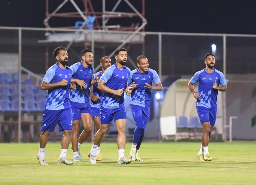 بيليتش يفرض تدريبات لياقية على لاعبي الفتح
